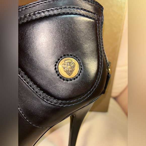 Beautiful Authentic Gucci ankle boots - Picture 4 of 12